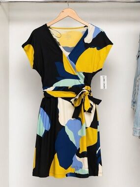 NWT Nine West Abstract
Wrap Dress Size Small |
Bold Yellow Blue Black | Belted